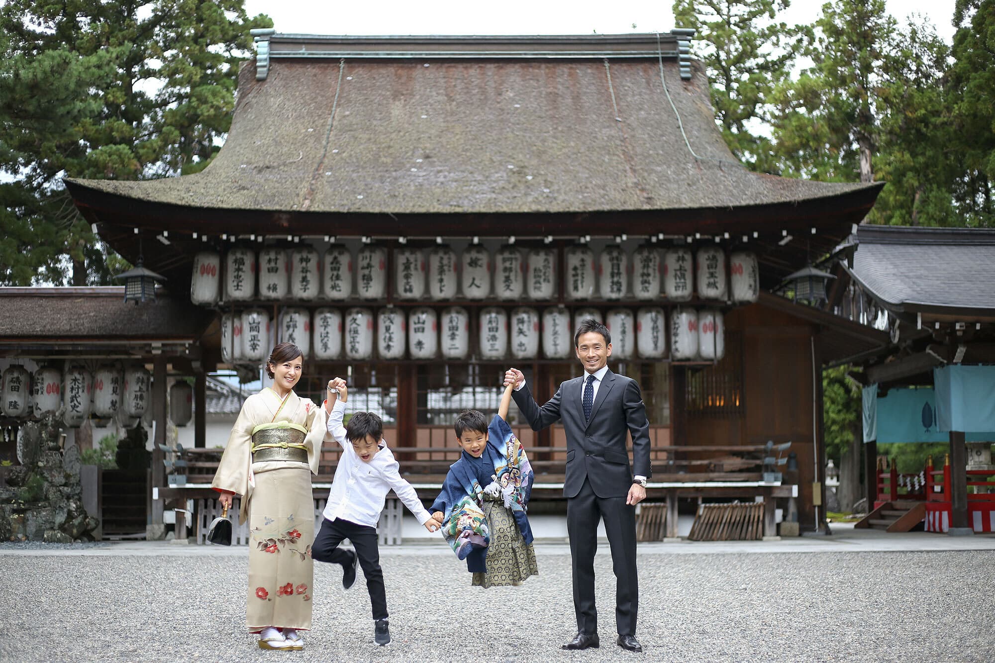 建部大社で七五三出張撮影